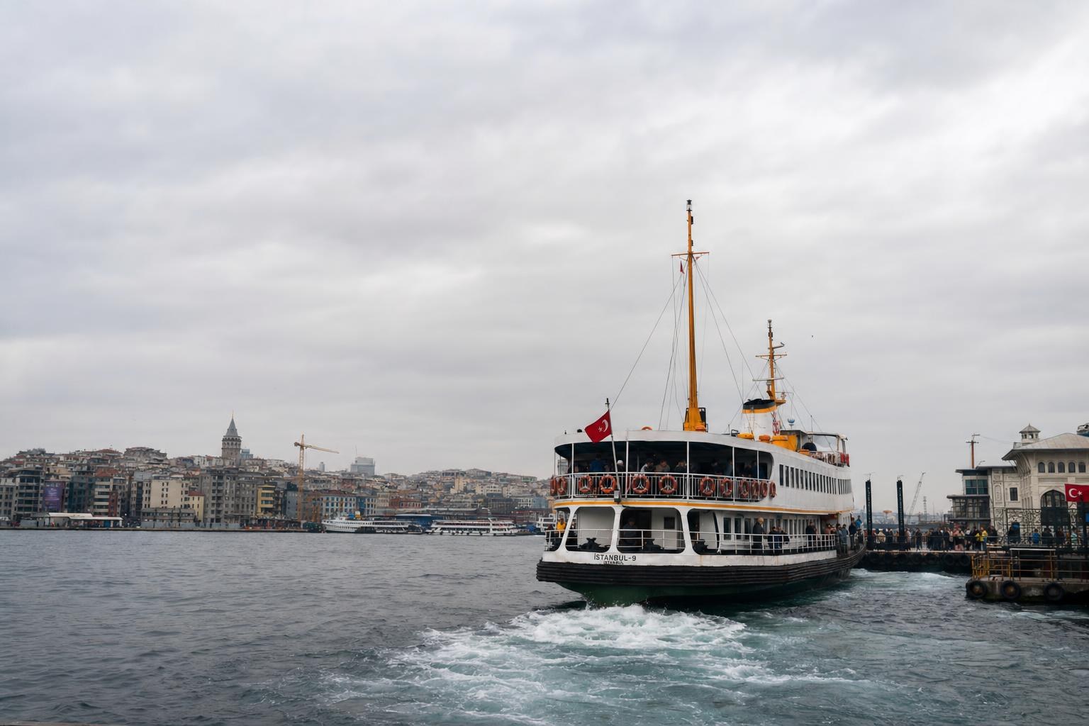 AI-generated illustration: Ferry leaving from Karaköy pier with historic buildings and the Bosphorus in the background, Istanbul